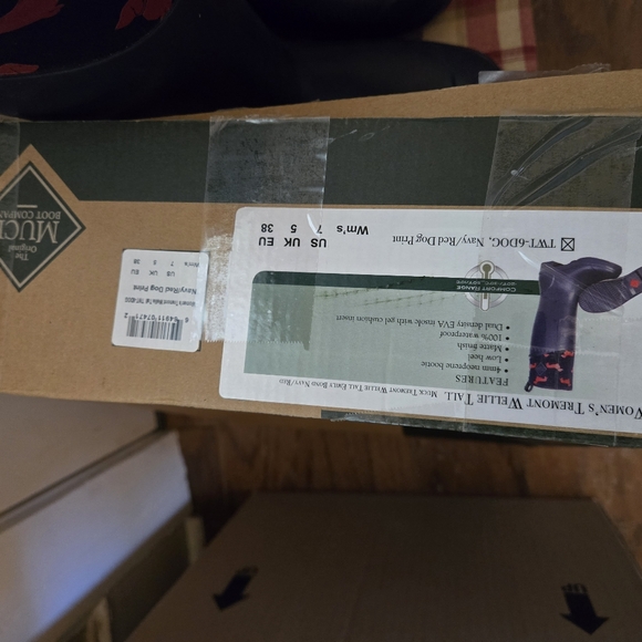 Emily Bond Tremont Willie Tall Muck boot in navy and red, size 7 women's - Picture 5 of 5